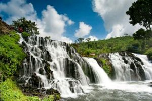 Indahnya Mini Niagara Waterfall Surabaya